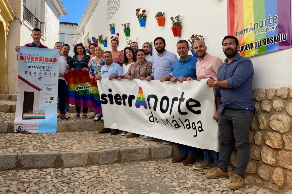 Presentación del programa de actividades Asómate a la Diversidad 2022 del Orgullo Sierra Norte de Málaga, en Villanueva del Rosario